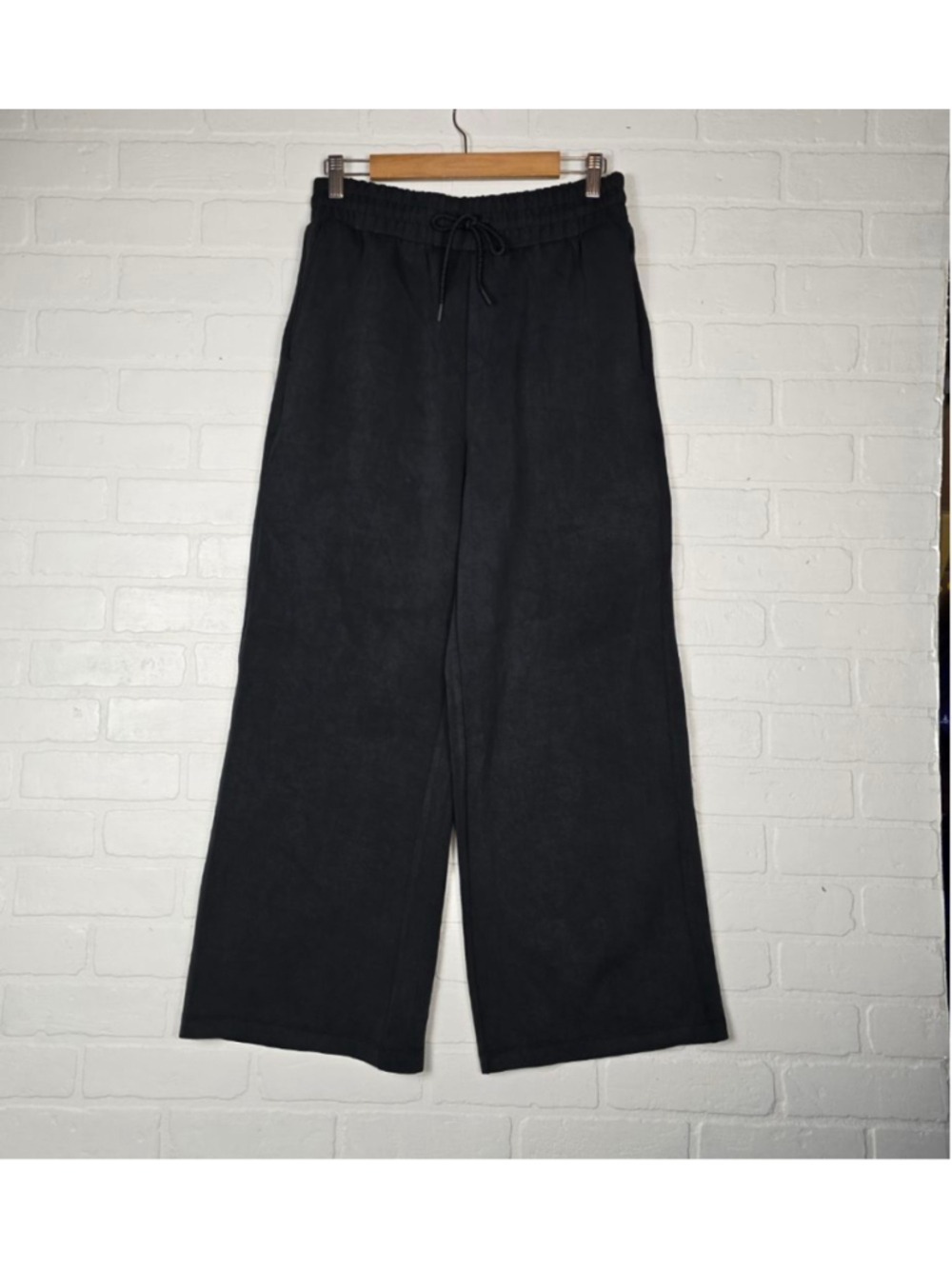 All in Motion WideLeg Silky Sweatpants Size Medium